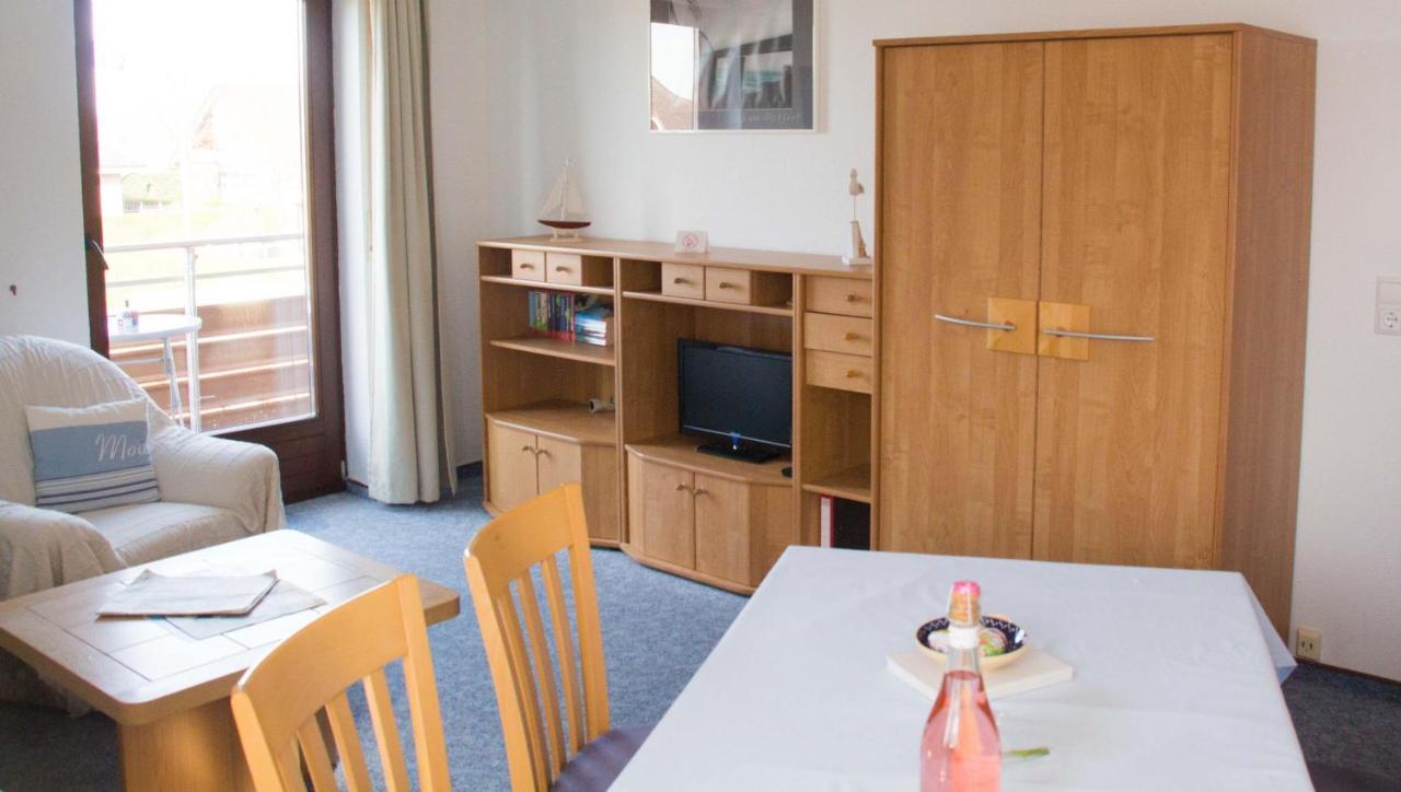 Neue Tiefe Fehmarn Ferienwohnungen-Neue-Tiefe-Wohnung-Kleiderbuegel מראה חיצוני תמונה